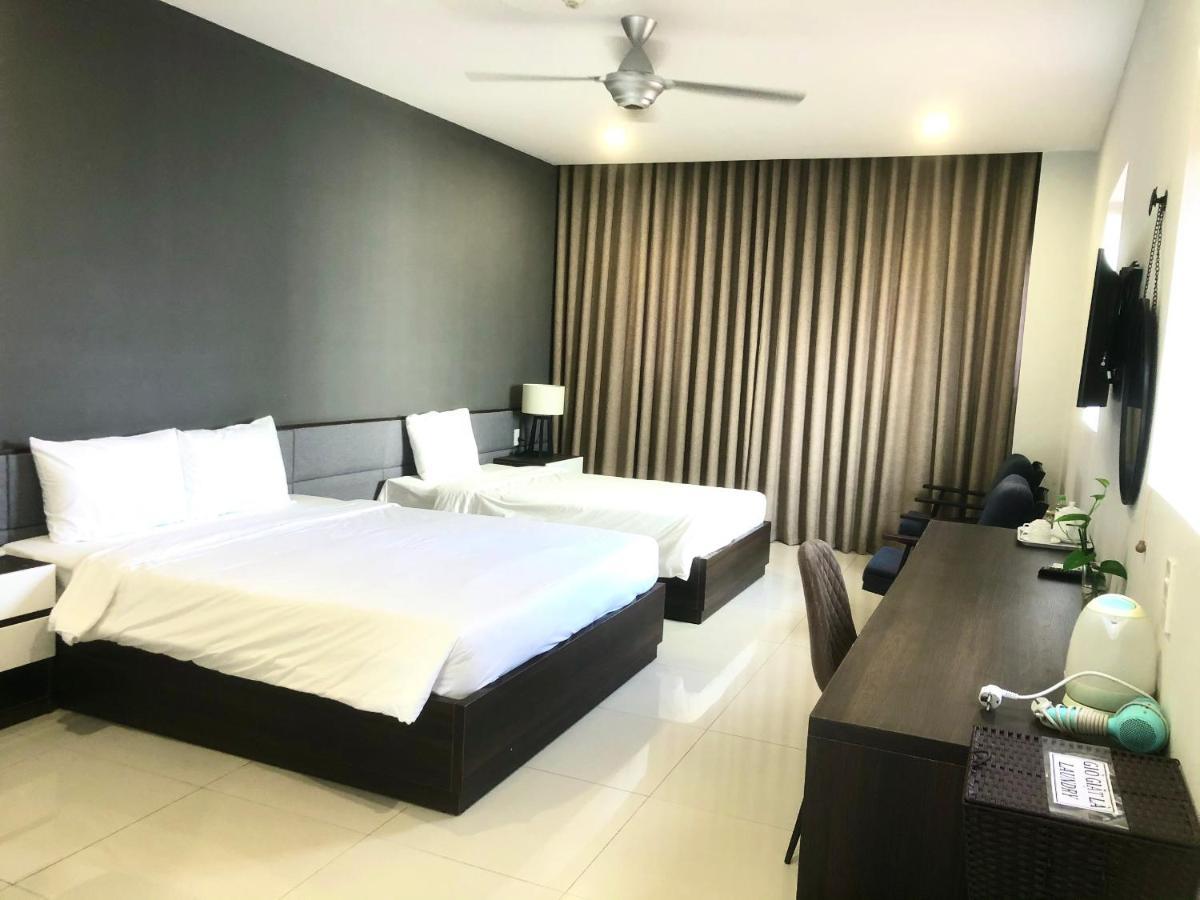 My Khe 2 Da Nang Seafront Hotel Exterior photo