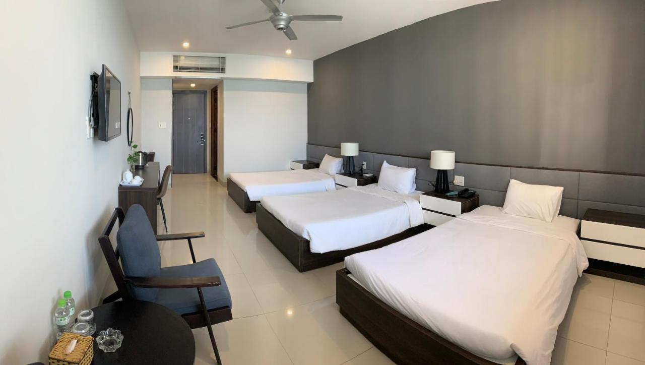 My Khe 2 Da Nang Seafront Hotel Exterior photo