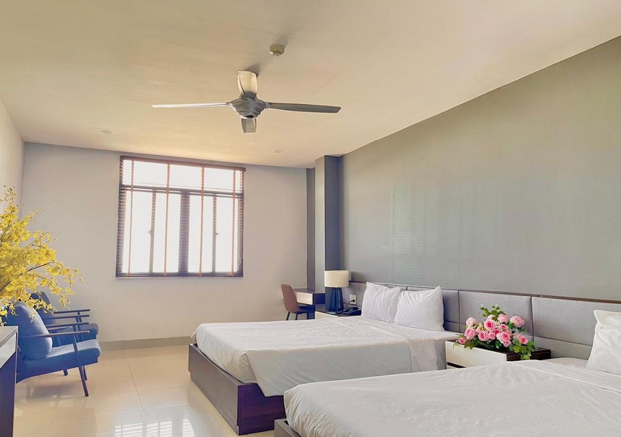 My Khe 2 Da Nang Seafront Hotel Exterior photo