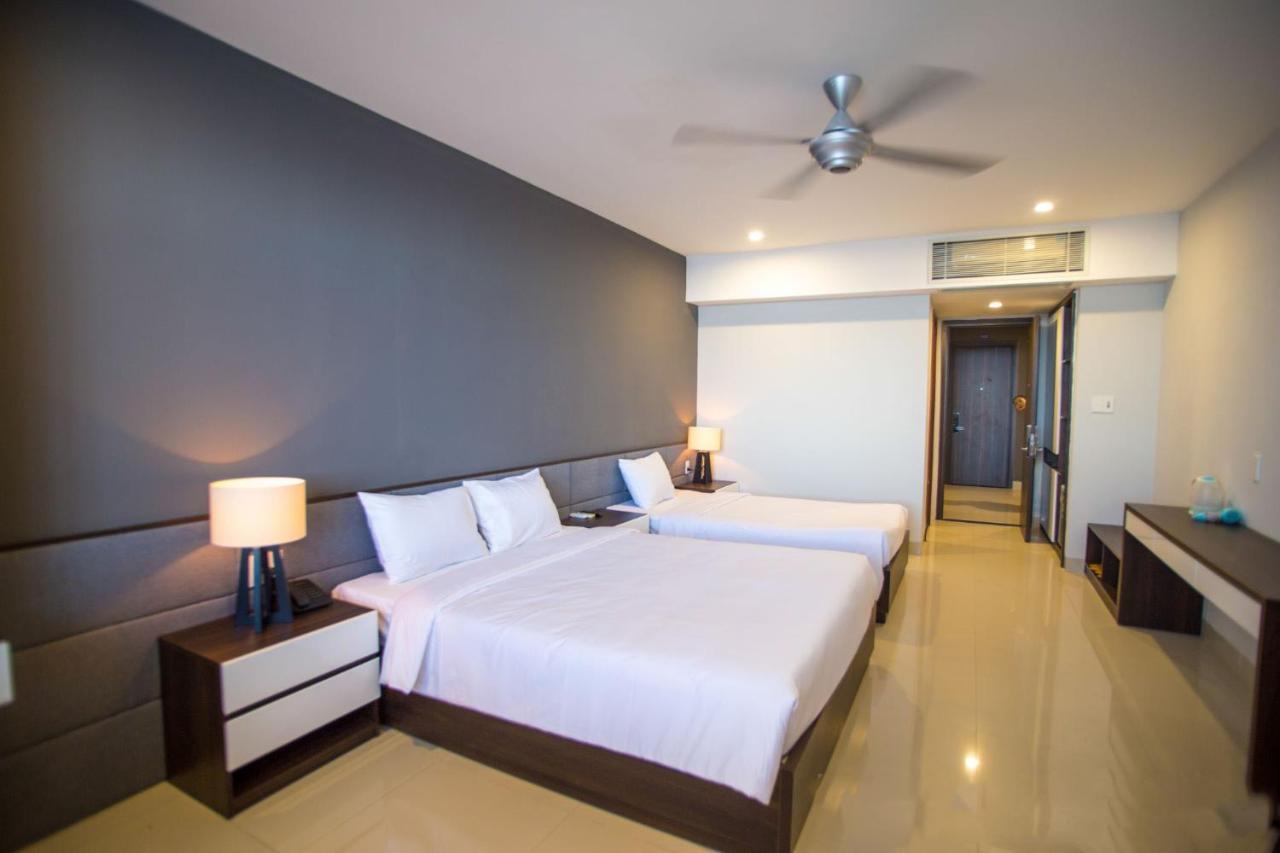 My Khe 2 Da Nang Seafront Hotel Exterior photo